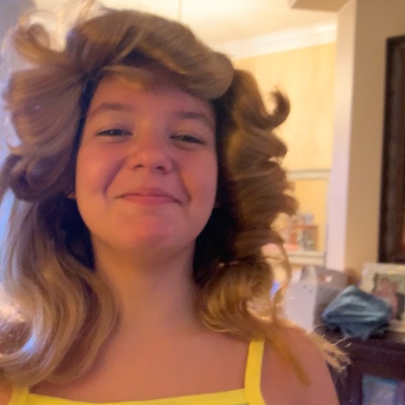 That 70s show wig! Material girl blondie! - Picture 3 of 6